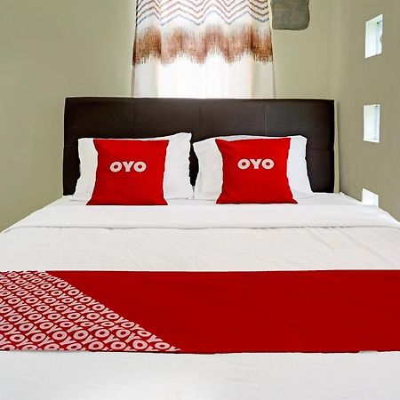 Oyo 91707 Jannah Homestay Syariah Dau Екстер'єр фото