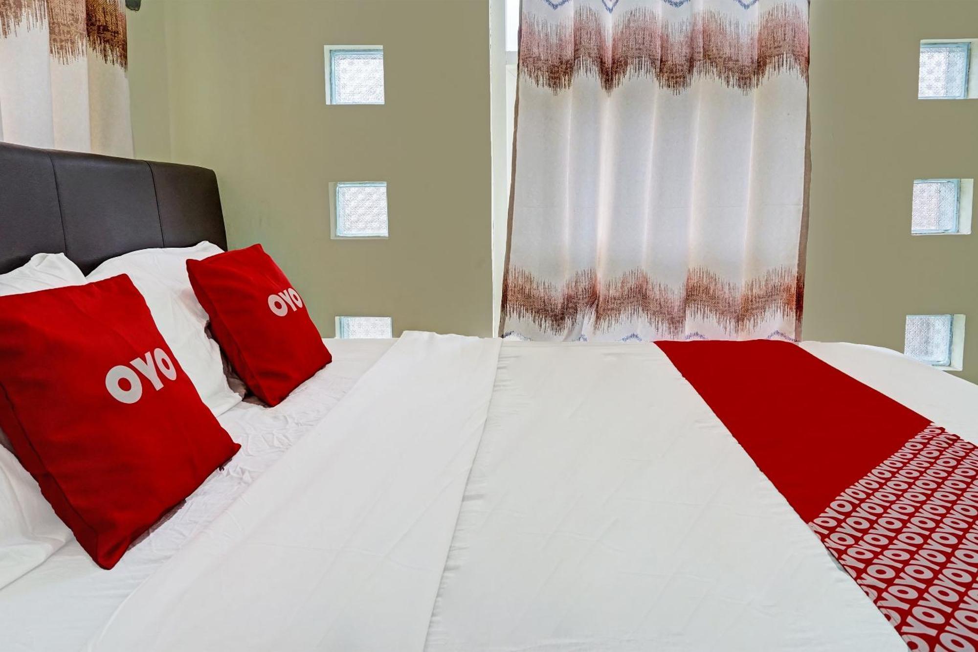 Oyo 91707 Jannah Homestay Syariah Dau Екстер'єр фото
