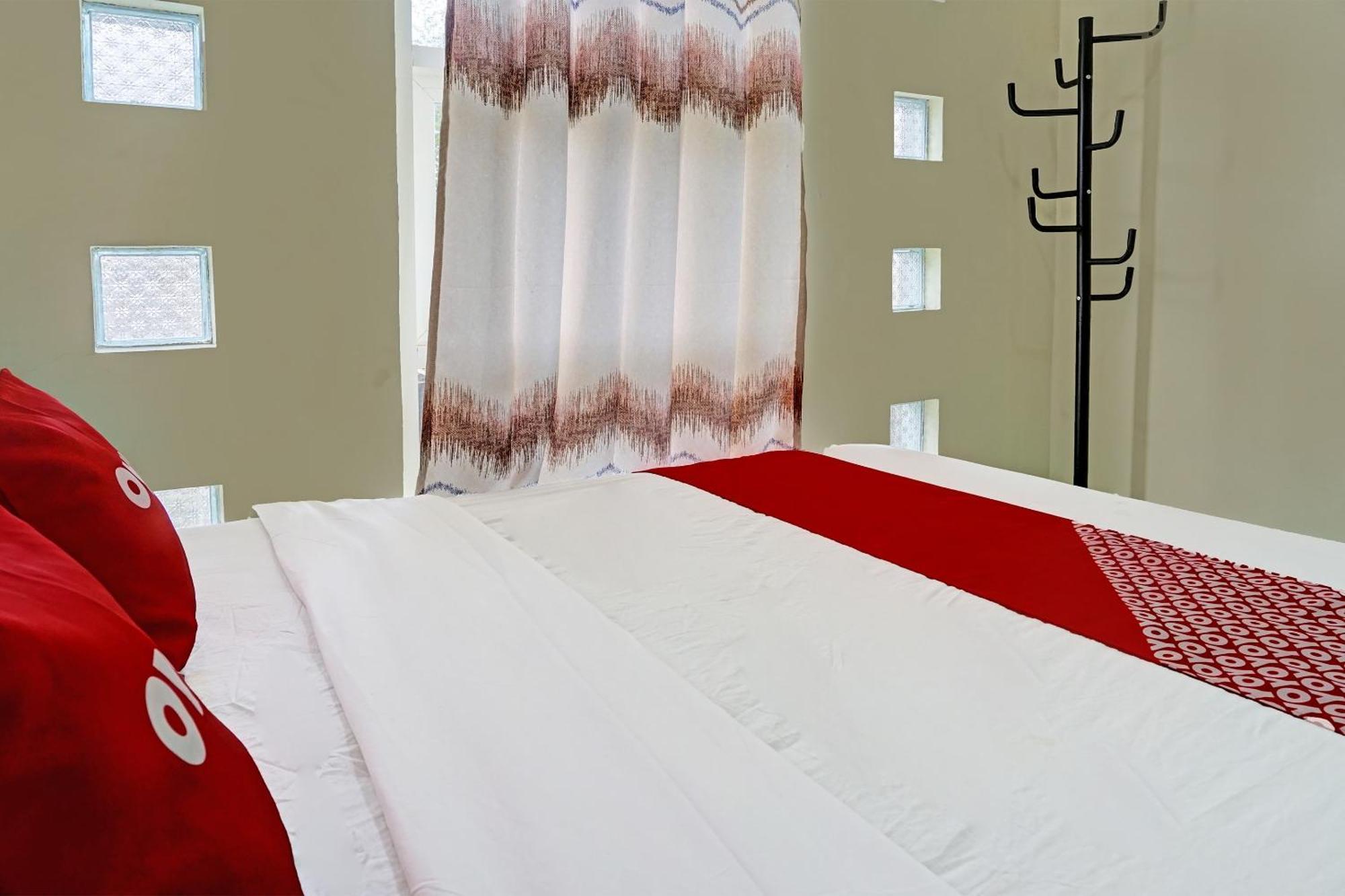 Oyo 91707 Jannah Homestay Syariah Dau Екстер'єр фото