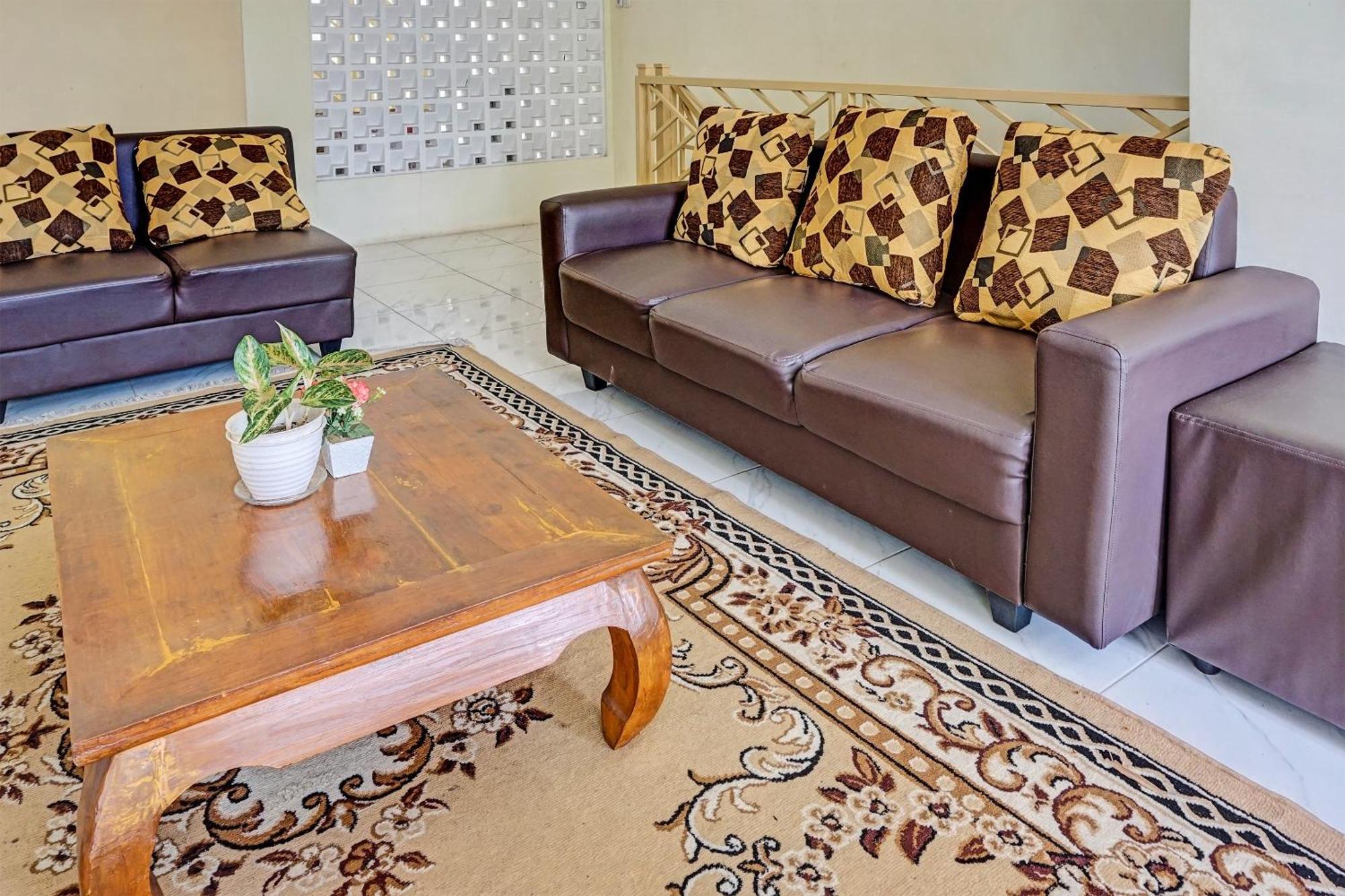Oyo 91707 Jannah Homestay Syariah Dau Екстер'єр фото
