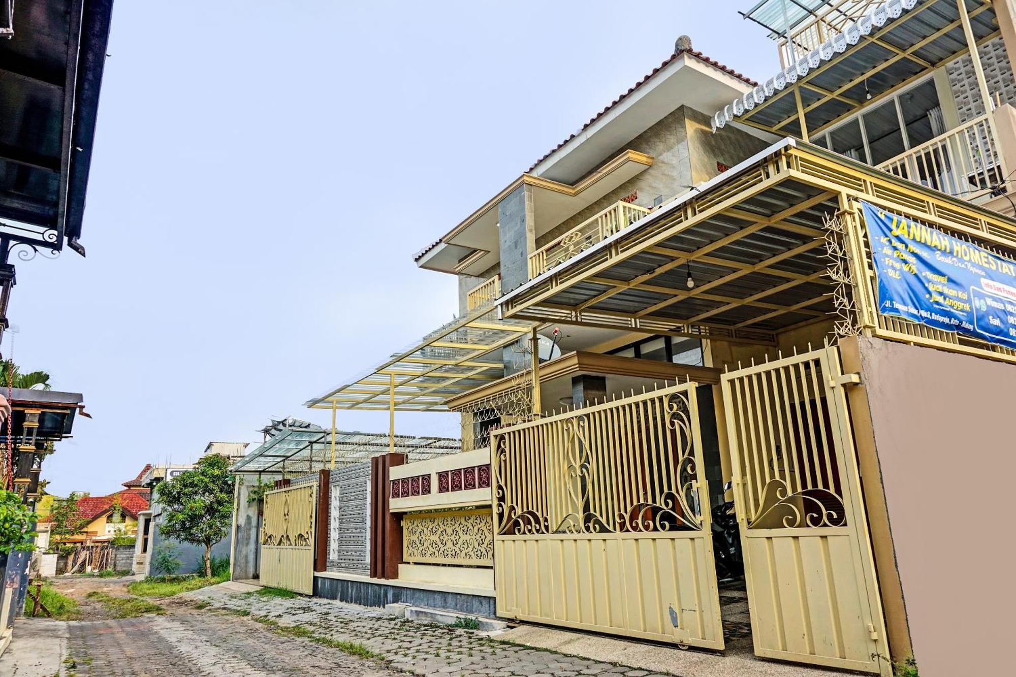 Oyo 91707 Jannah Homestay Syariah Dau Екстер'єр фото