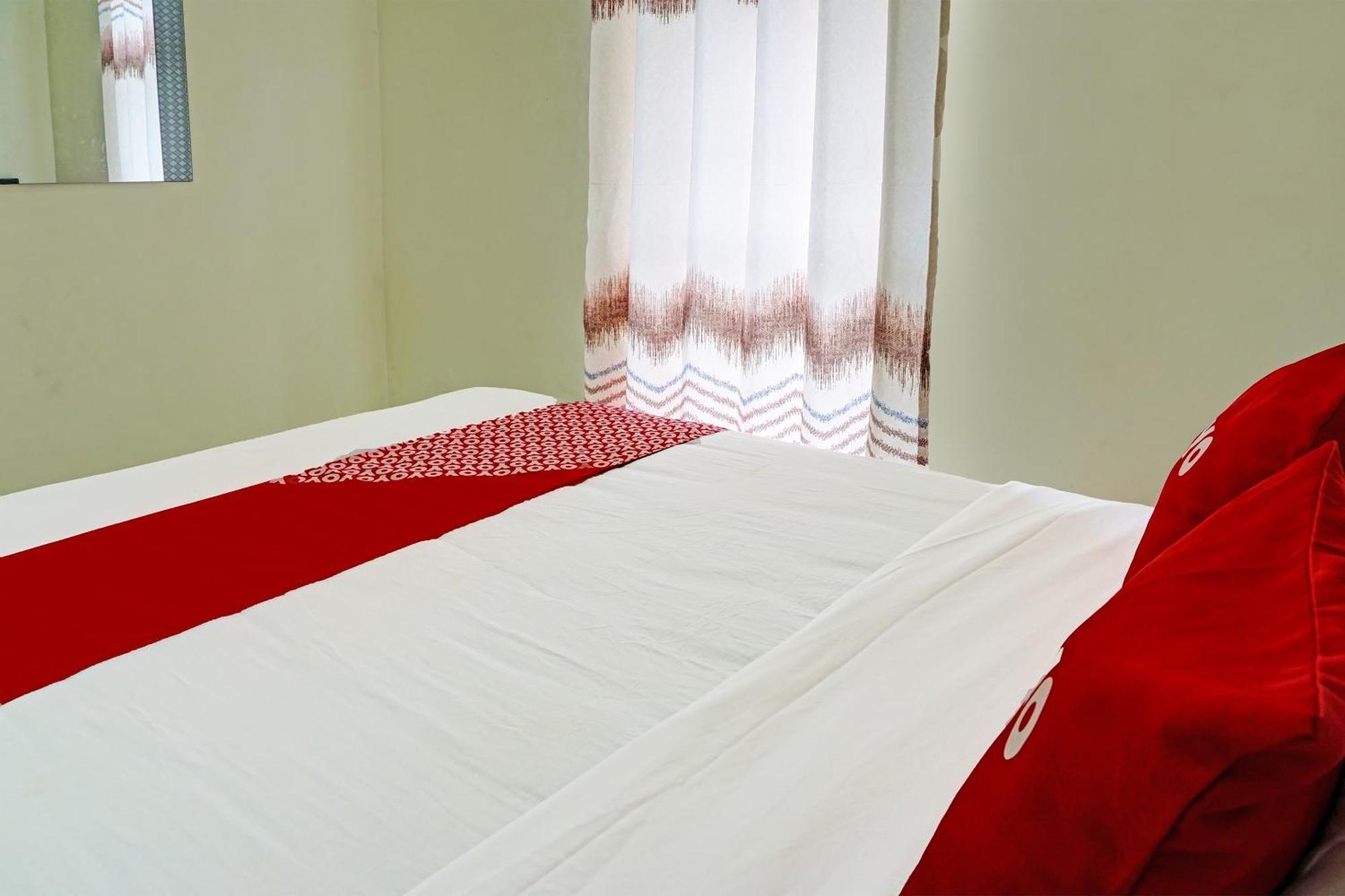 Oyo 91707 Jannah Homestay Syariah Dau Екстер'єр фото