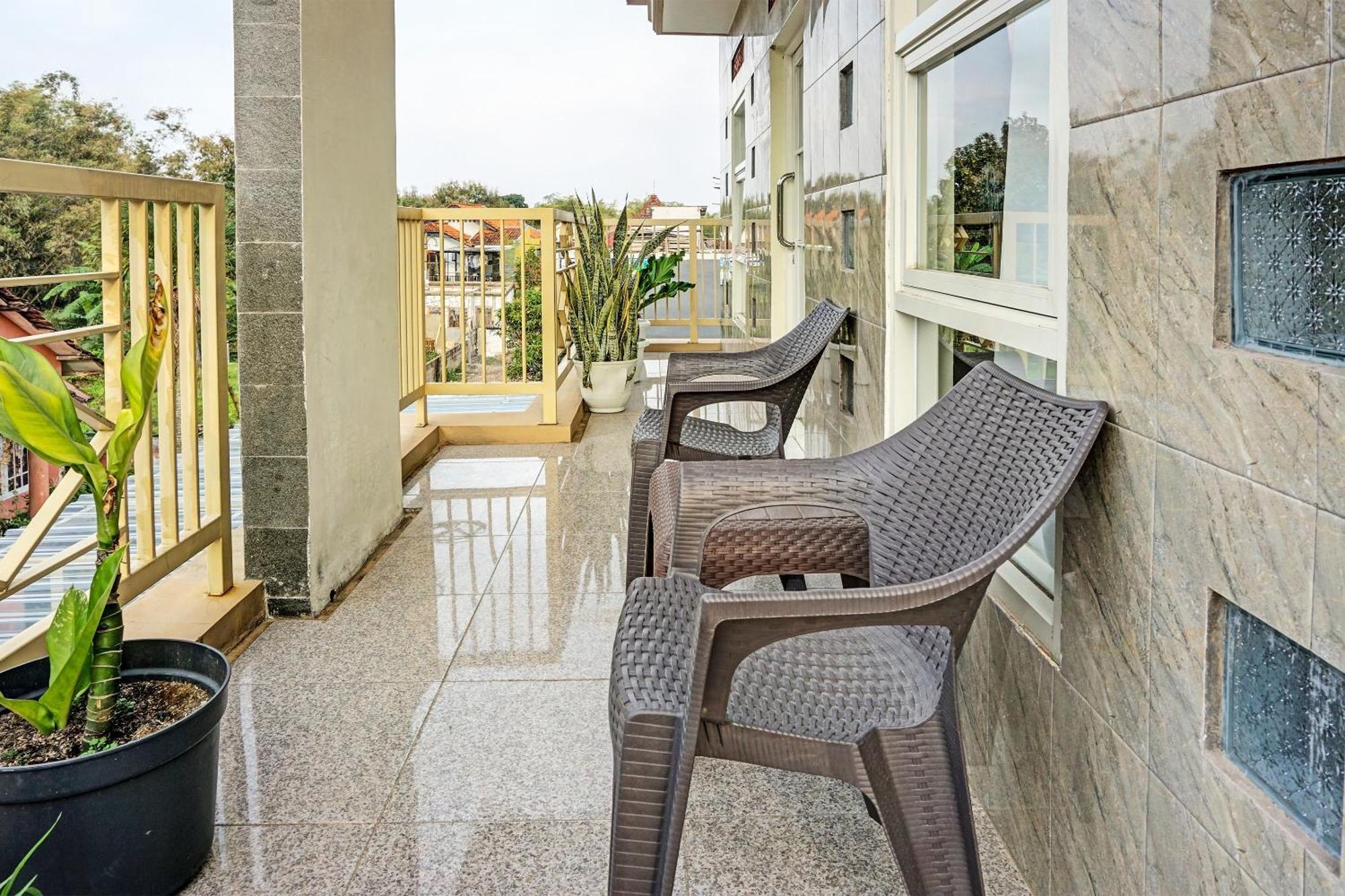 Oyo 91707 Jannah Homestay Syariah Dau Екстер'єр фото